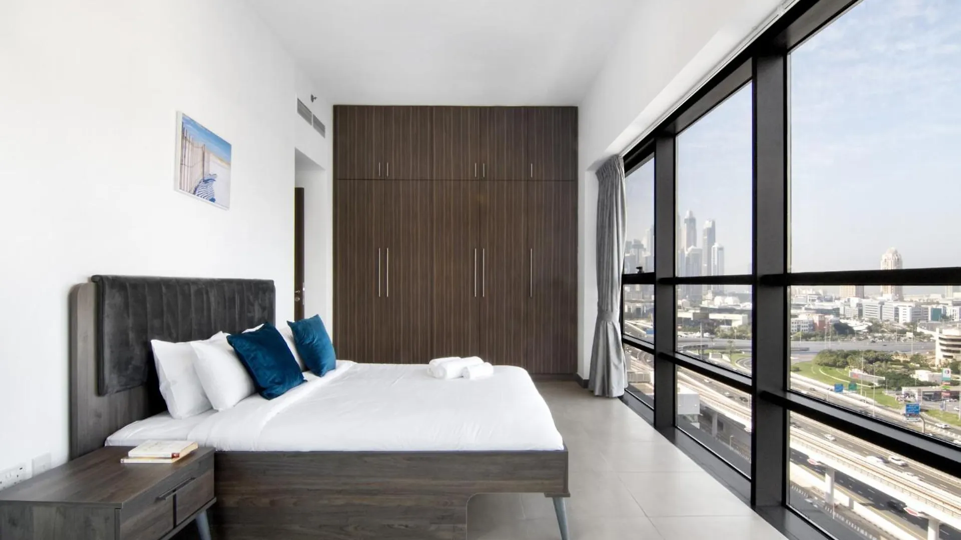 Sophisticated & Classy Stay At The Onyx Dubai 0*,  United Arab Emirates